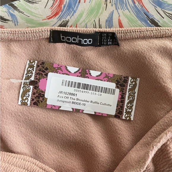 Boohoo Ava Off The Shoulder Ruffle Cullotte Jumpsuit Beige Size 10 NWT - Picture 7 of 8